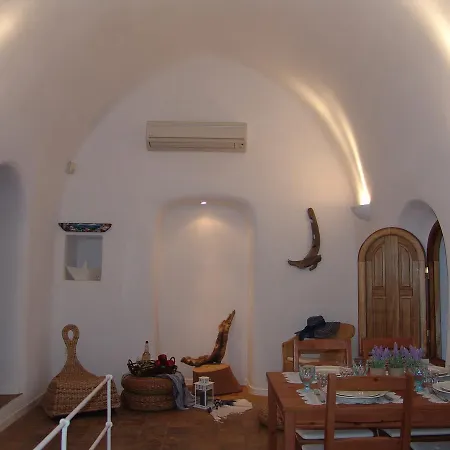 Chez Erose Пиргос